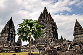 Prambanan - Candi Lara Jonggrang, the temple complex 